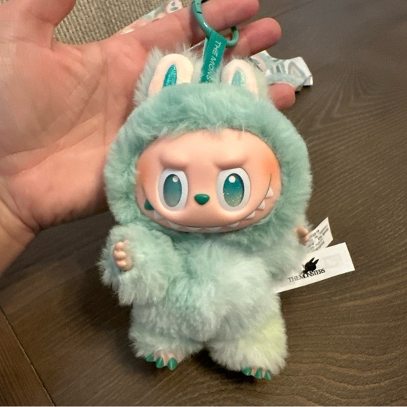 Pop Mart Labubu Big Into Energy Authentic - Serenity Confirmed - Picture 4 of 9